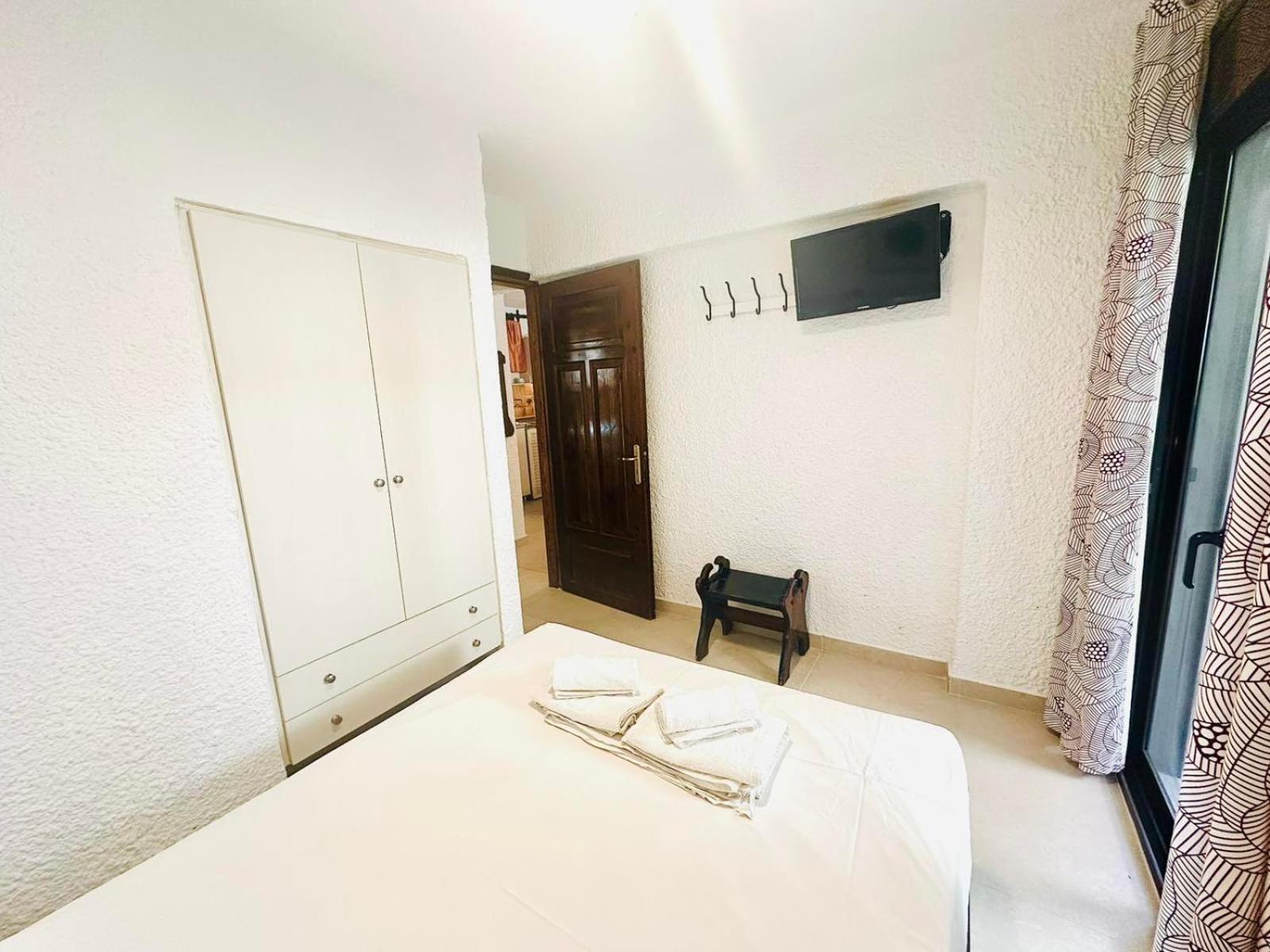Argo Apartments Nea Poteidaia Room photo